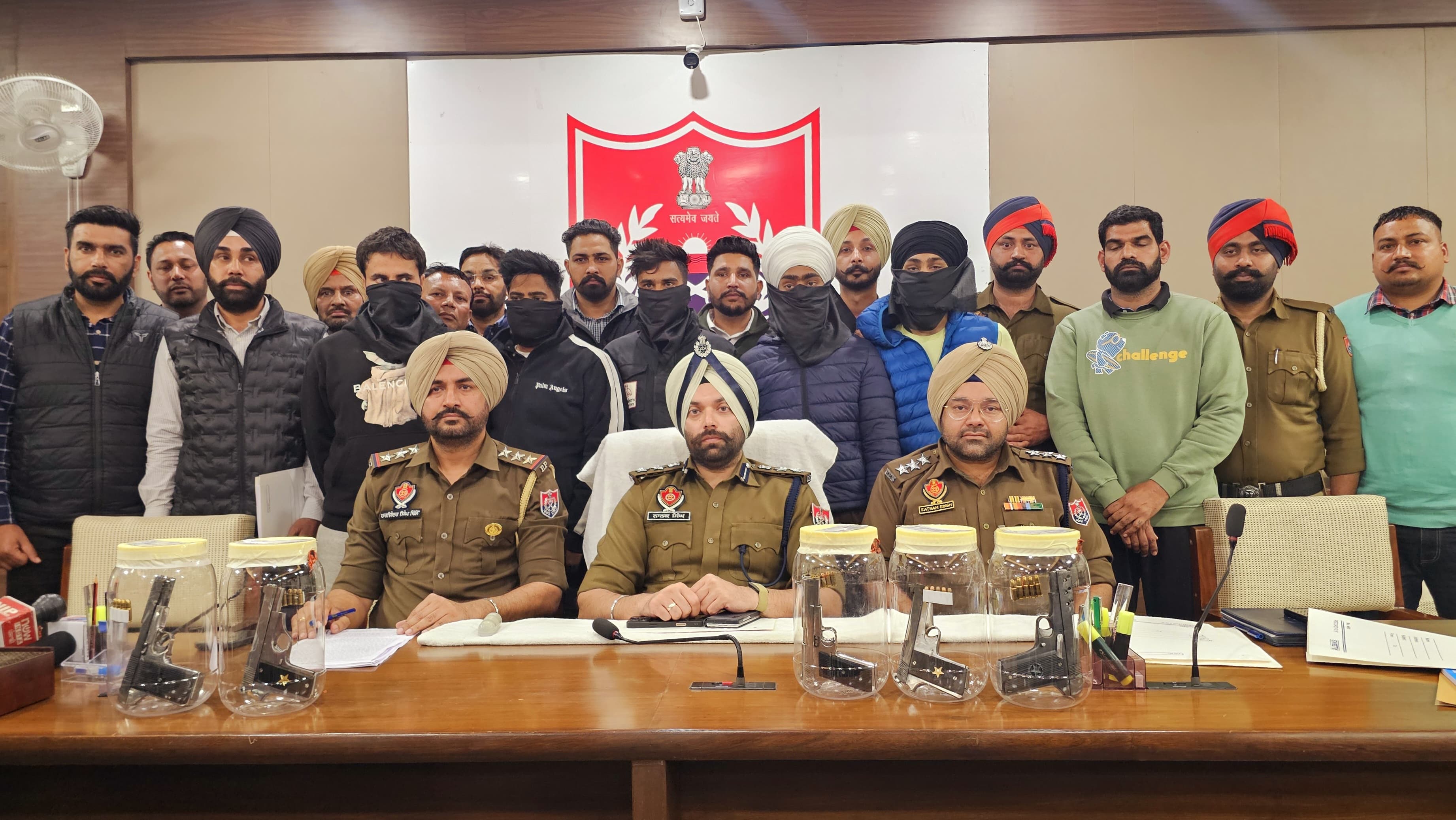 Five associates of gangster Mani Bhinder arrested, 5 pistols and cartridges recovered